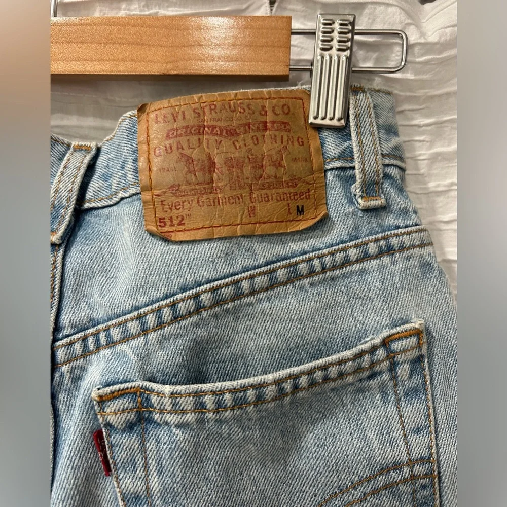 90s Vintage Levi’s Jeans - Picture 2 of 5